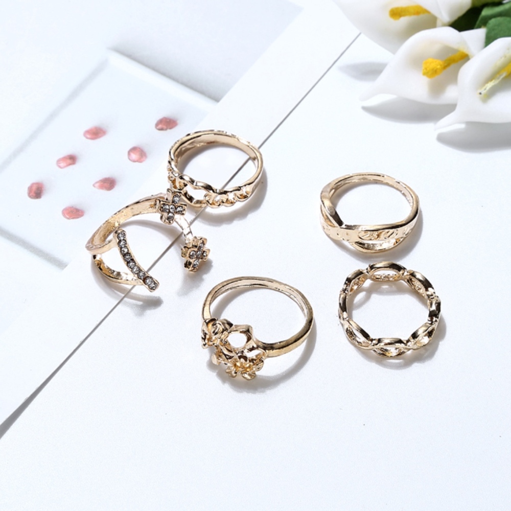 Love Screw Infinity Open Heart Gold Midi Rings - Picture 2 of 7